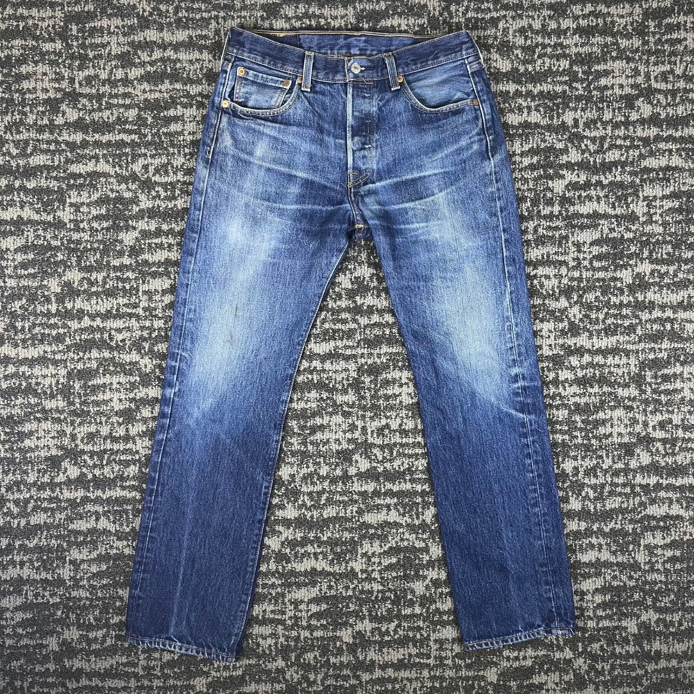 Levi's 501 Jeans Mens 31x29 Blue Medium Wash Vintage Straight Leg Button Fly